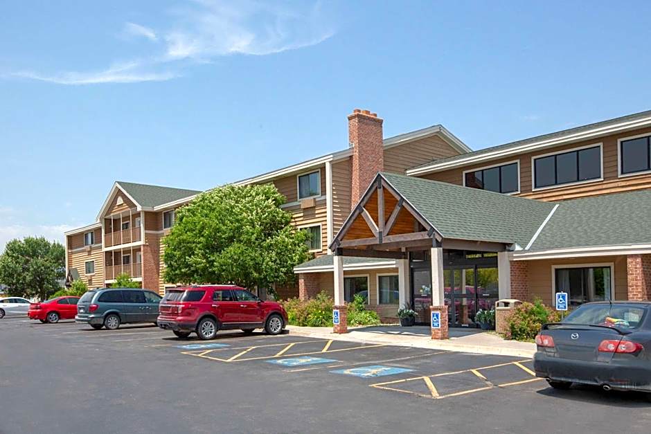 AmericInn by Wyndham Kearney