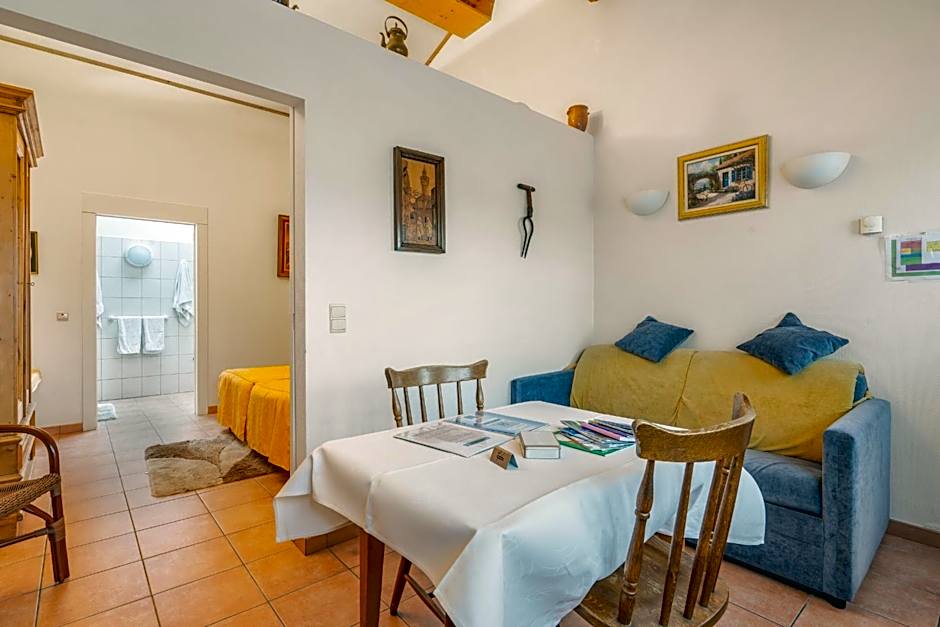 Elckerlyck Inn Hotel