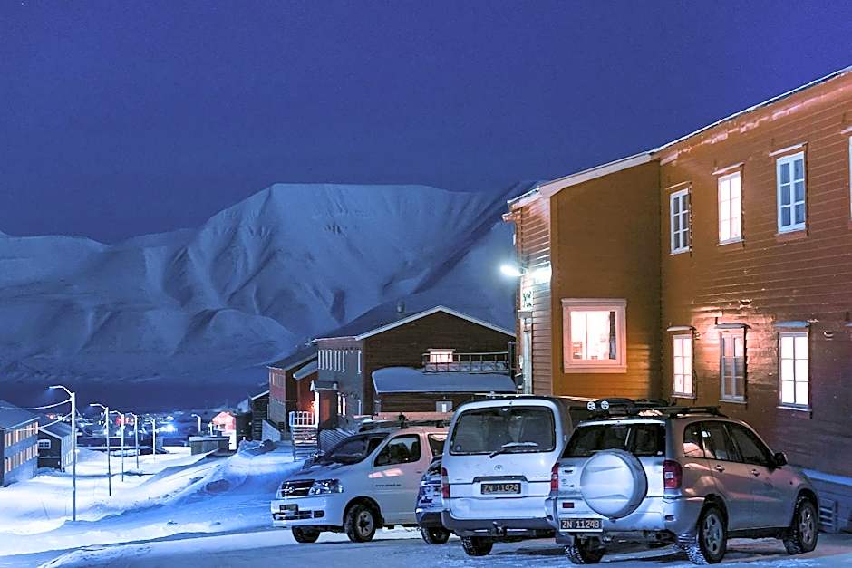 Gjestehuset 102 - your home away from home!