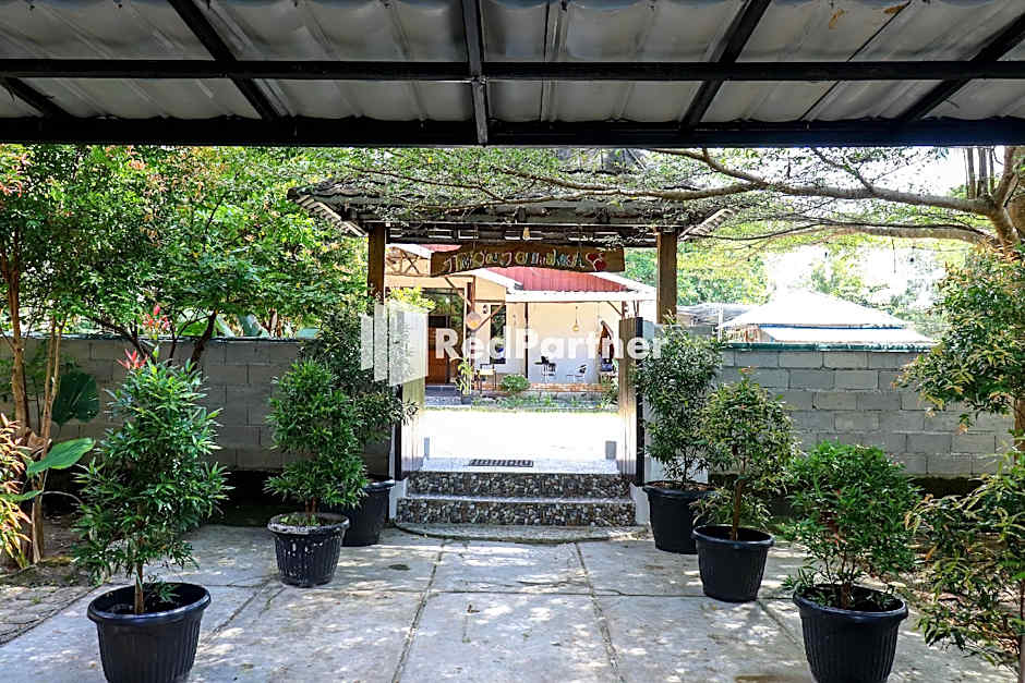 Sahabat Pantai Guest House Mitra RedDoorz