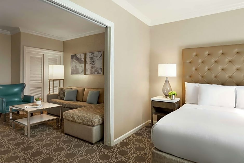 Hilton New Orleans/St. Charles Ave. French Quarter Area