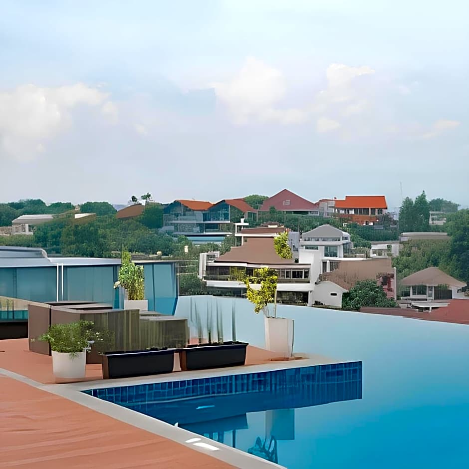 Grand Edge Hotel Semarang