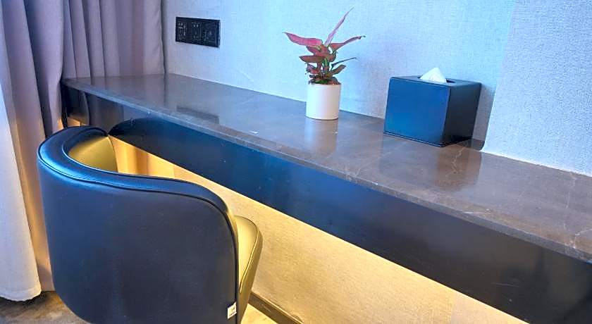 Guangdong Baiyun City Hotel