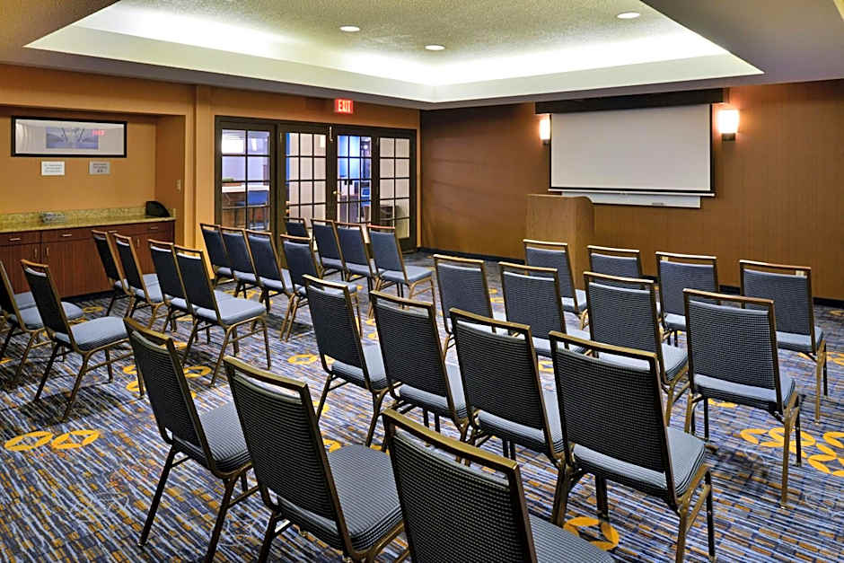 Courtyard by Marriott Detroit Utica