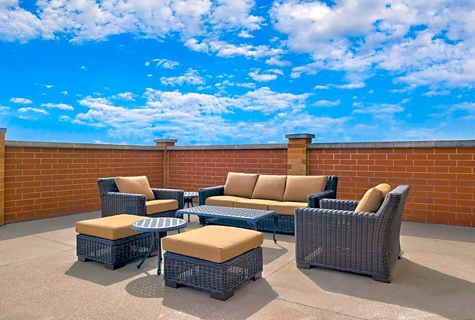 DoubleTree by Hilton Davenport