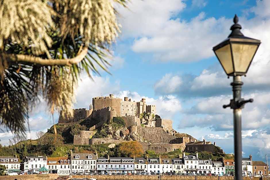 The Moorings Hotel & Restaurant