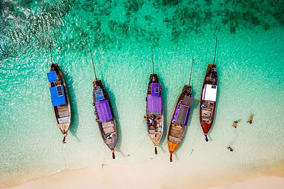 Phuket Meet Holiday Hotel