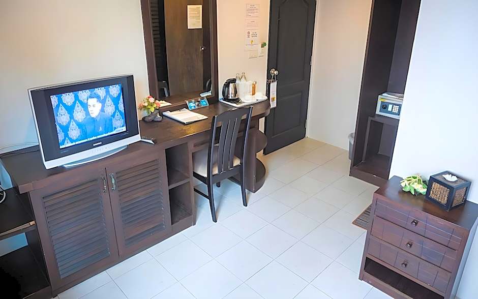The Nice Patong Hotel
