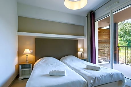 Two-Bedroom Apartment with Garrigue View