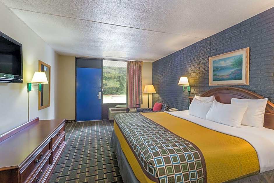 Travelodge by Wyndham Savannah Area/Richmond Hill