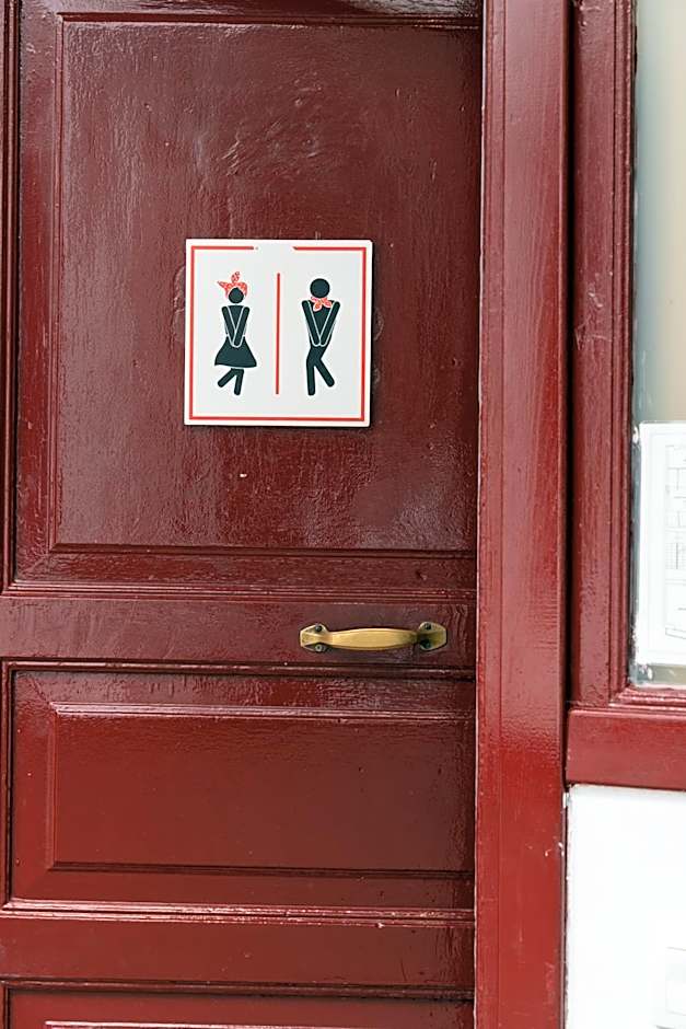 Home Youth Hostel by Feetup Hostels