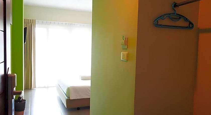 Phuket Ecozy Hotel