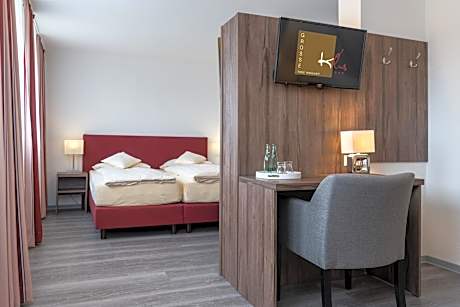 Junior Suite with Garden View