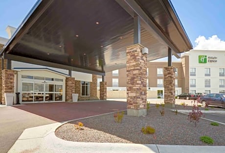 Holiday Inn Express & Suites North Platte, an IHG Hotel