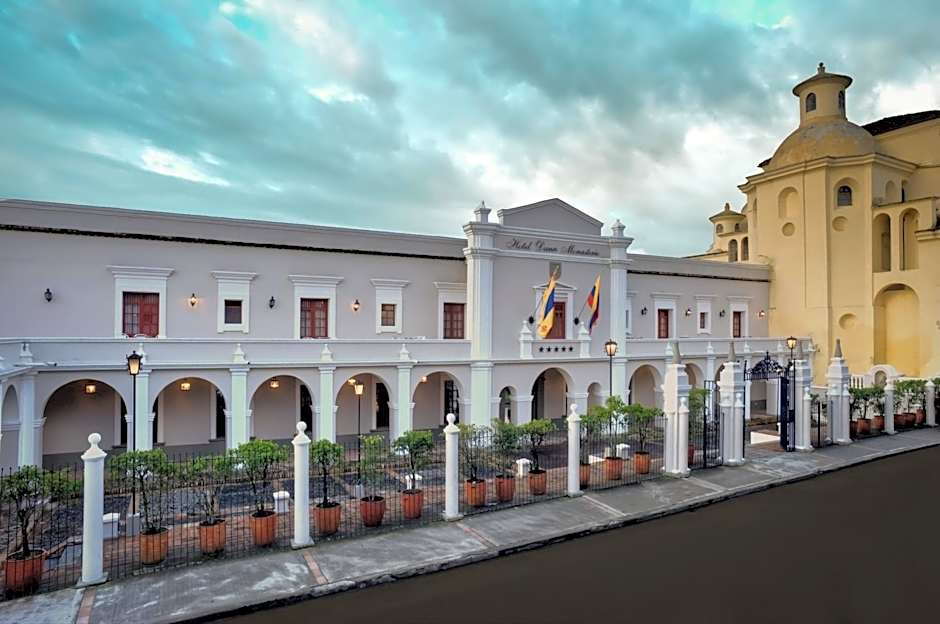 Hotel Dann Monasterio