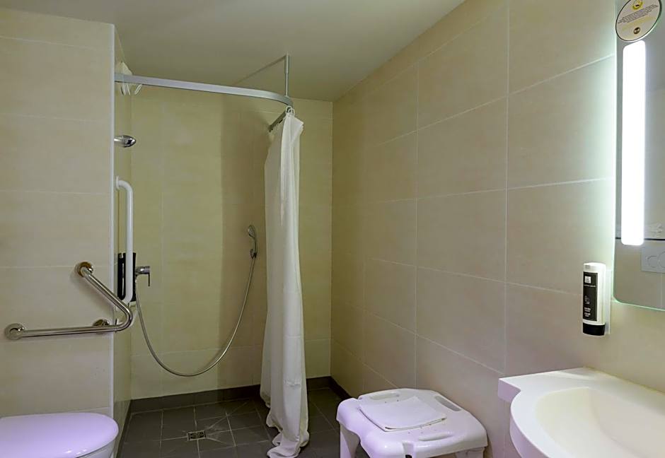 B&B HOTEL Marne-La-Vallée Torcy