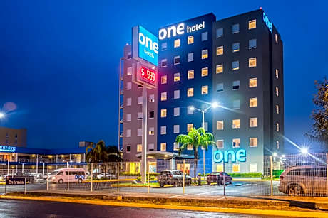 One Monterrey Aeropuerto