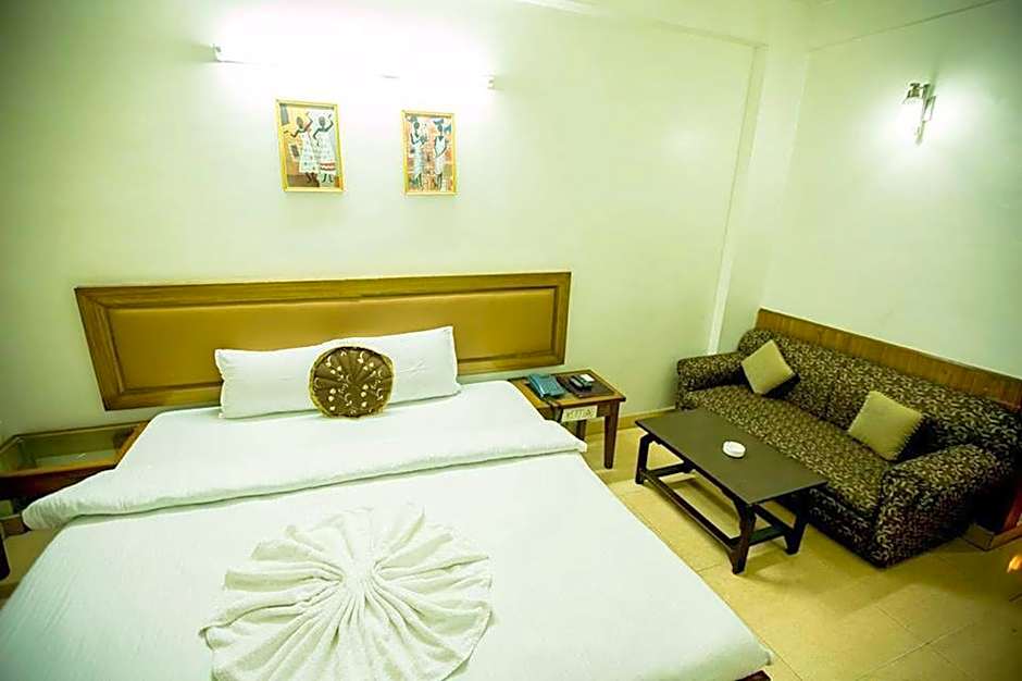 Hotel Deep Avadh