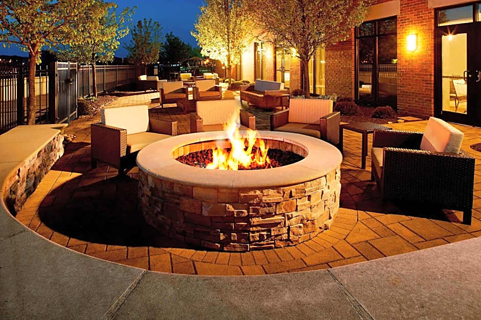 Courtyard by Marriott Hamilton