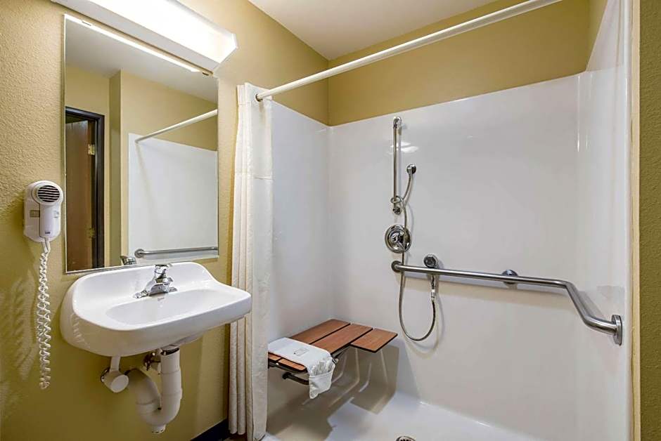 Quality Inn & Suites Menomonie