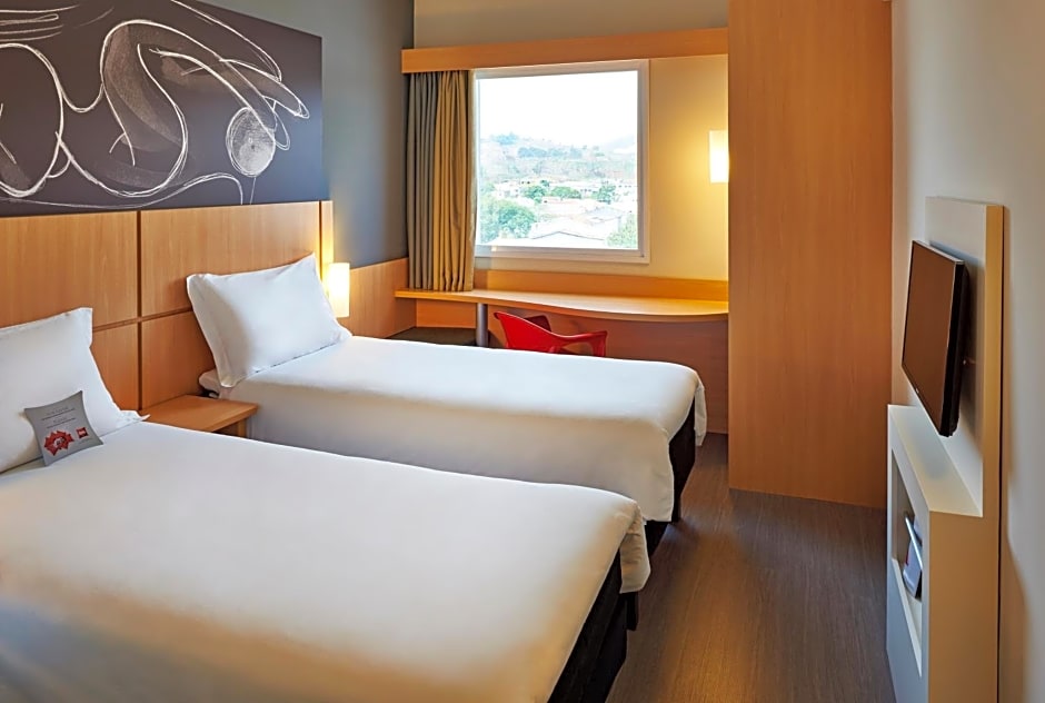 Ibis Guaratingueta Aparecida - Circuito da Fe