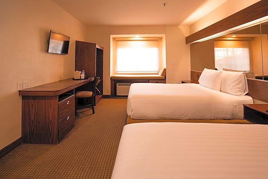 Microtel Inn & Suites by Wyndham Ciudad Juarez/US Consulate