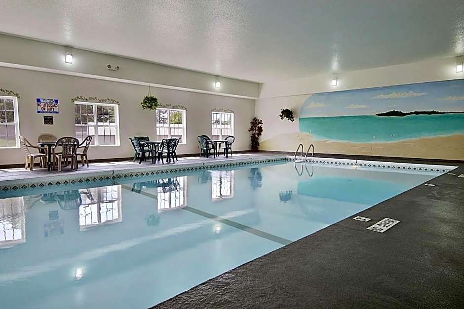 Hotel Iron Mountain Inn & Suites