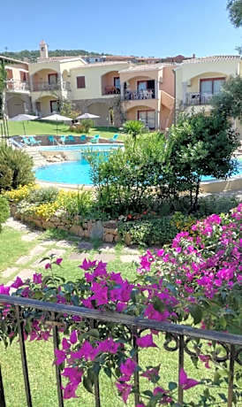 The fantastic Residenza Badus 1 bedroom sleeps 4 child