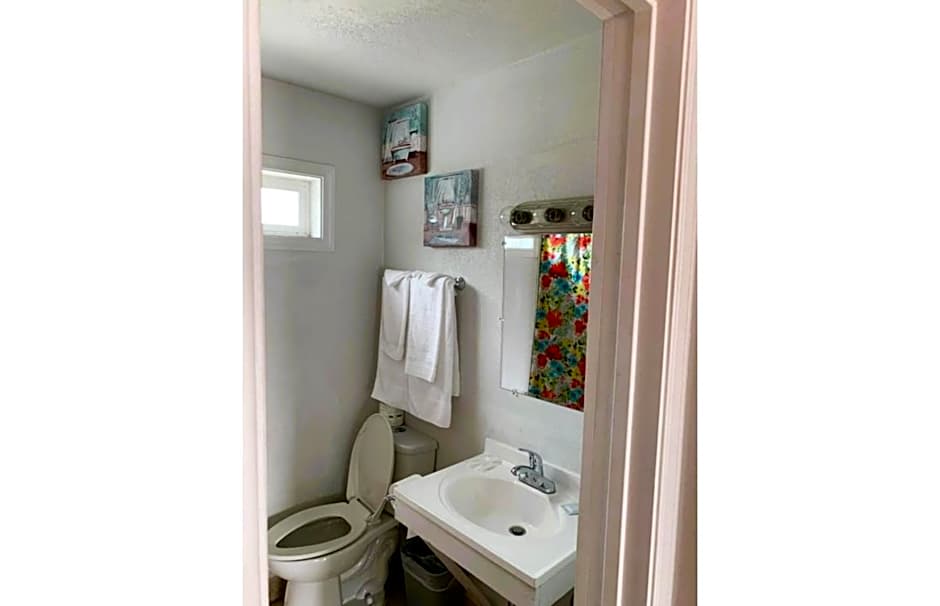 Royal Gateway Motel by OYO