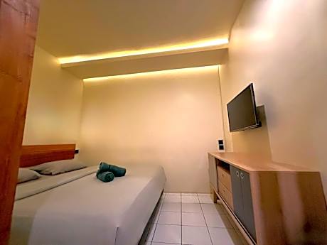 Standard Double Room with Private Bathroom