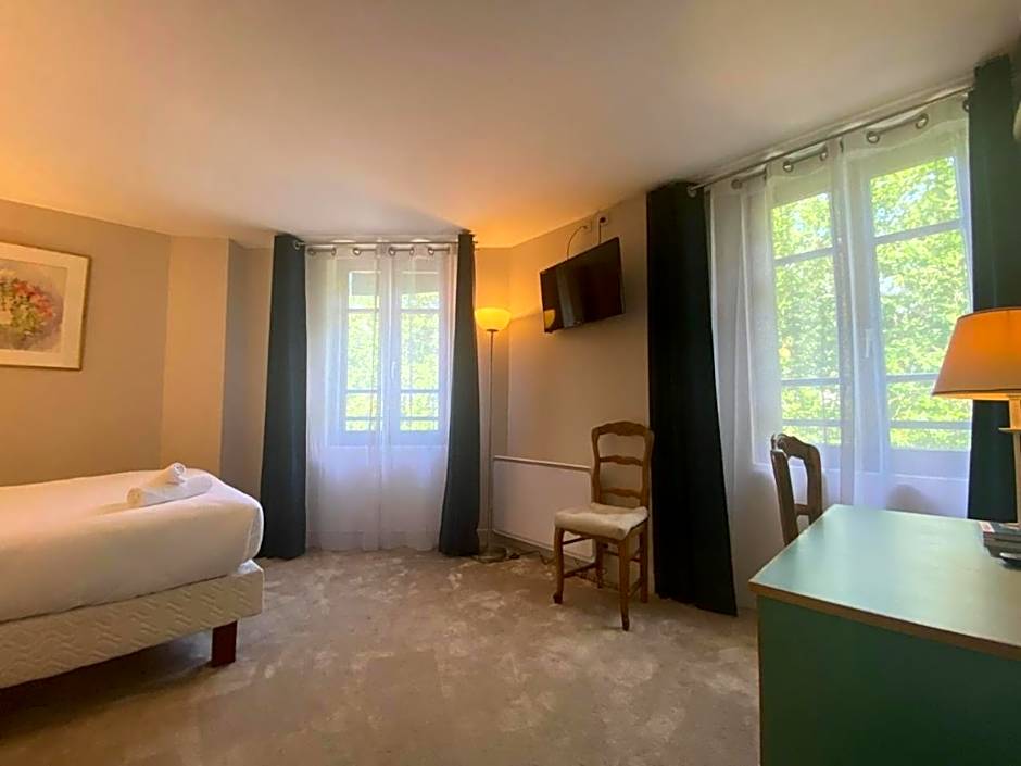 Hotel Paris Vesinet -ex Auberge des 3 Marches