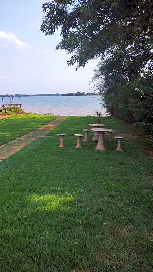 Otimo rancho com churrasqueira - Miguelopolis SP