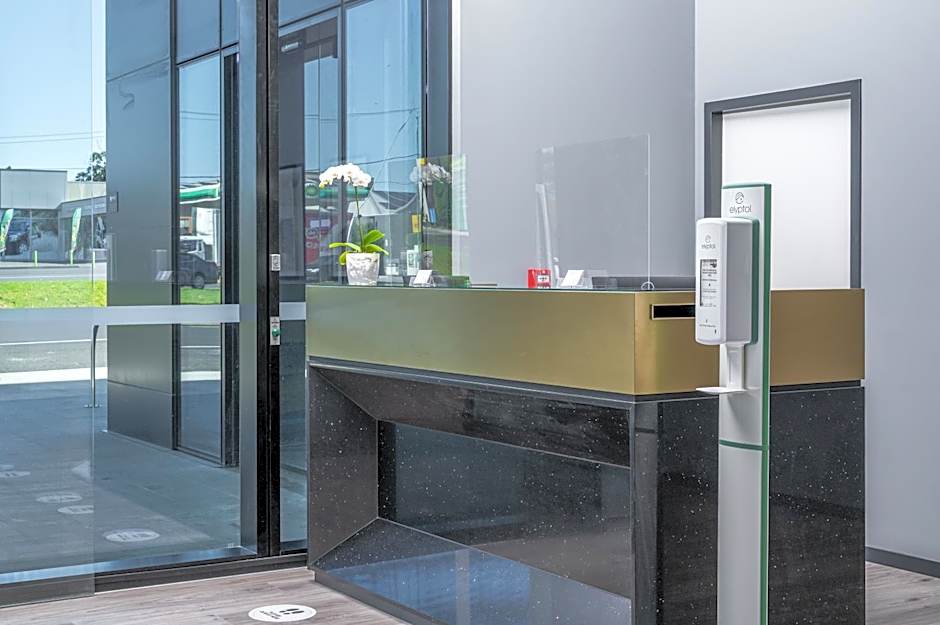 Oros Hotel and Apartments