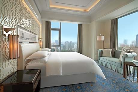 Grand King Room