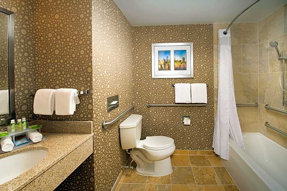 Holiday Inn Express Boston North-Woburn By IHG