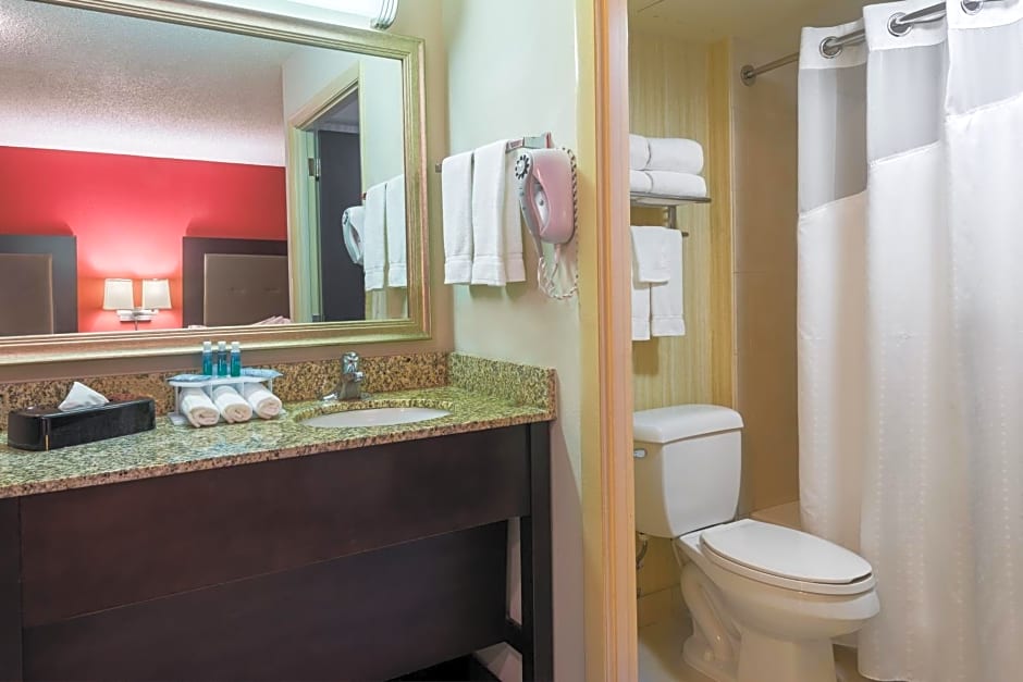 Holiday Inn Express Hotel & Suites Kendall East-Miami