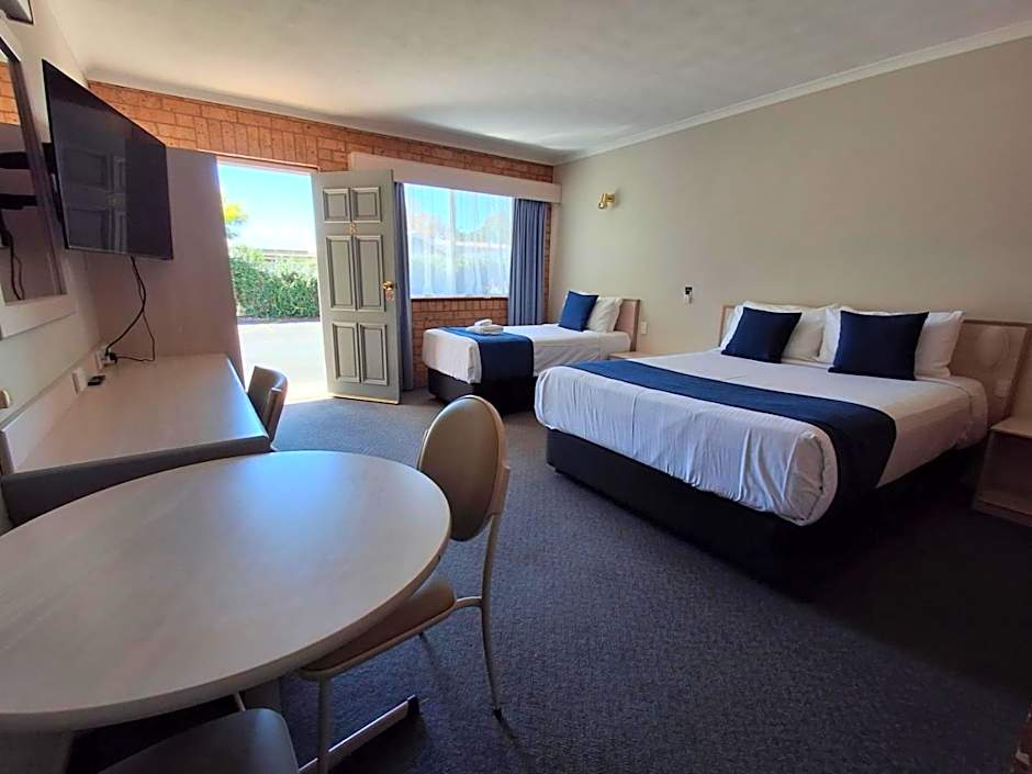 Blue Diamond Motor Inn