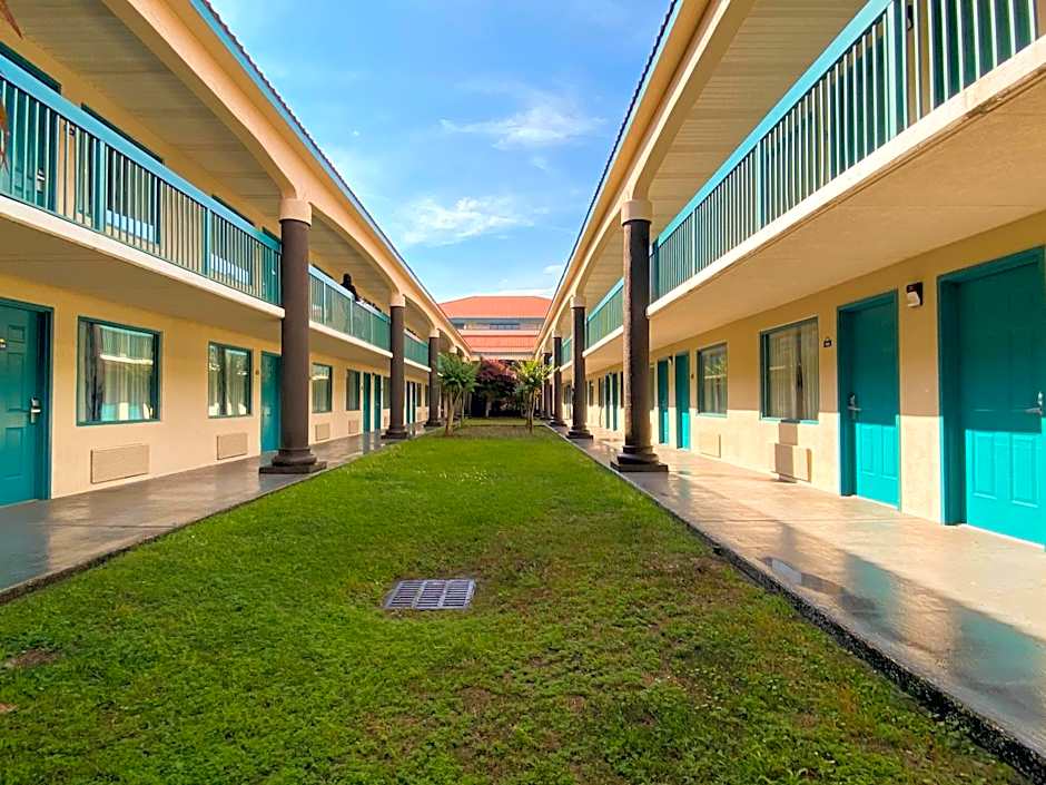 Motel 6 Savannah GA Gateway & I95