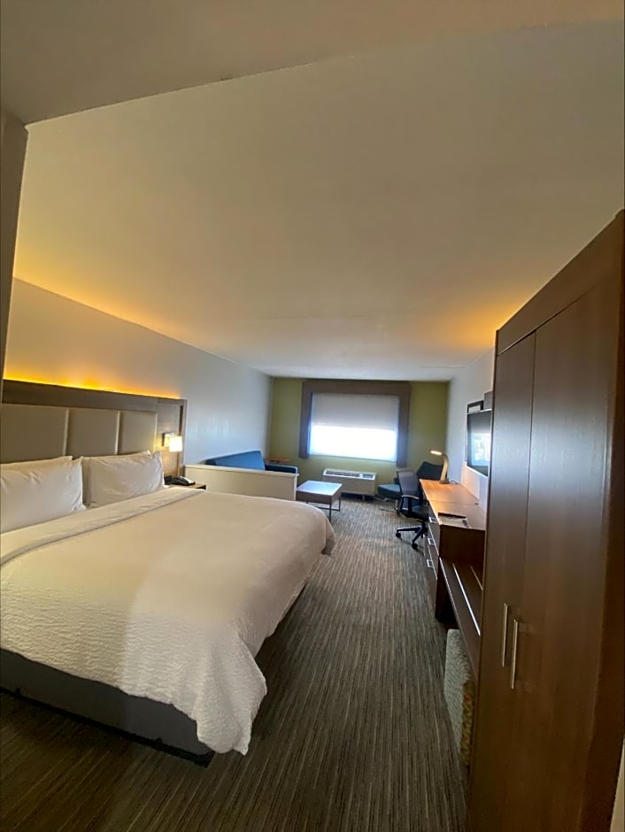 Holiday Inn Express Hotel and Suites Mesquite By IHG