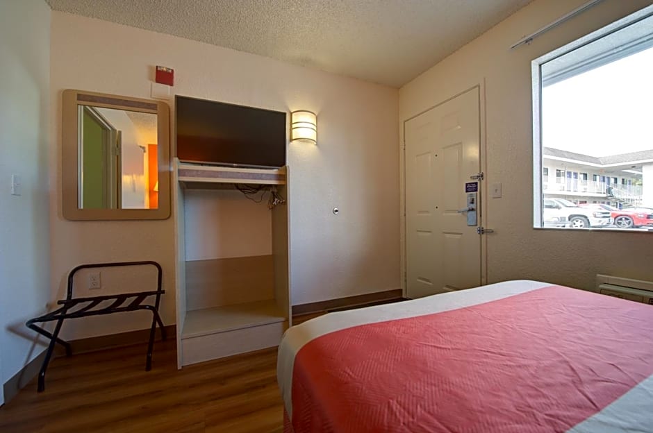 Motel 6-Seattle, WA - Airport