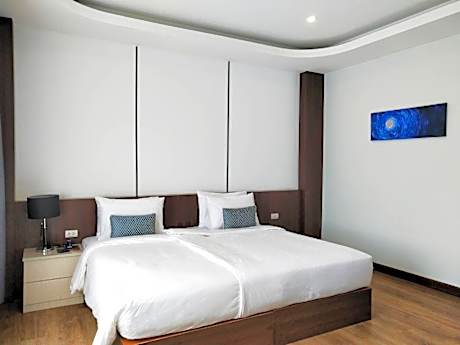 Superior Suite with King Bed