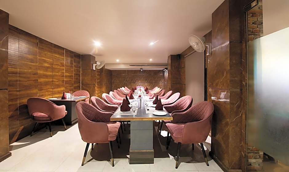 Treebo Punjabi Nature Residency, Near Faridabad Railway Station