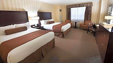 Deluxe 2 Queens | Non-Smoking