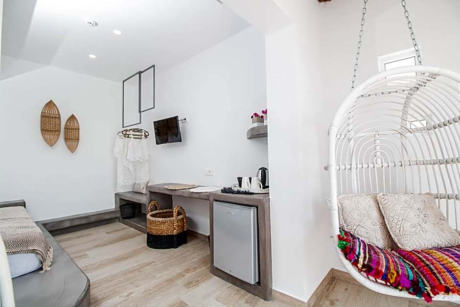 Malibu Boutique Studios & Bungalows