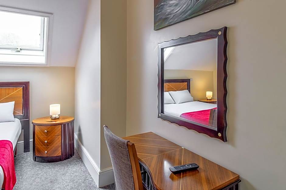 The Grand Burstin Hotel