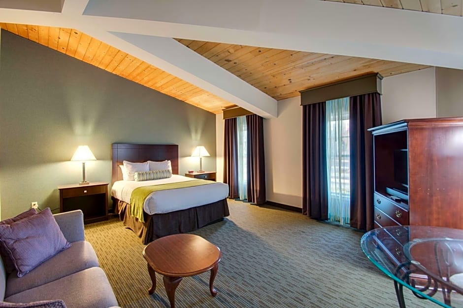 Best Western Plus, The Inn at Hampton