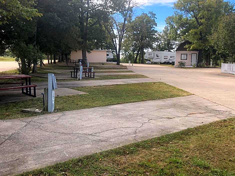 Willow Tree Inn Branson