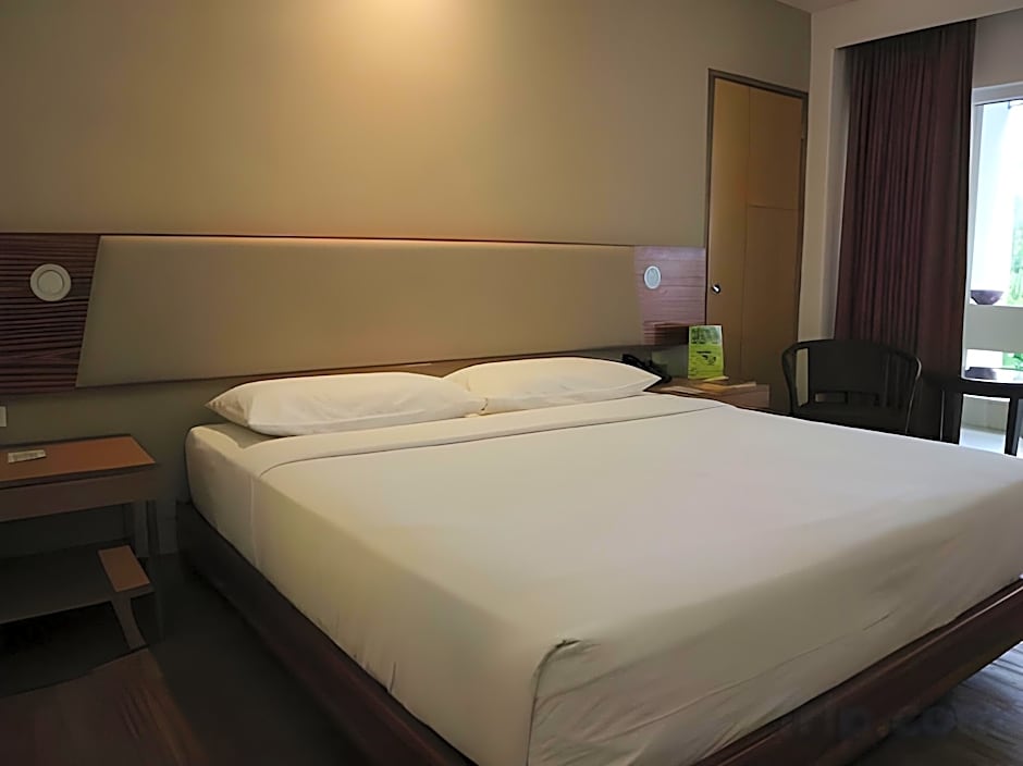 Garden Orchid Hotel