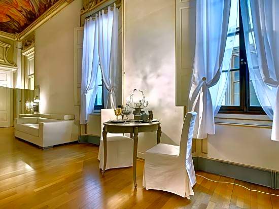 Palazzo Tolomei - Residenza D'Epoca