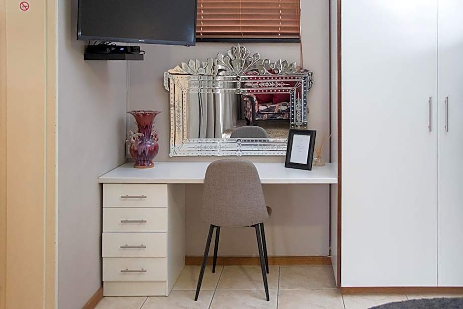 A' Queenslin Guesthouse